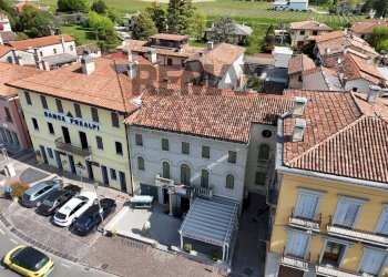 Edificio all\'aperto - Independent house Piazza Vittorio Veneto
 
20 e 21, Cappella Maggiore - photo 1