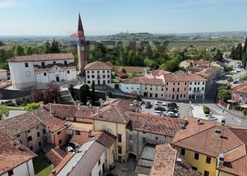 Edificio all\'aperto - Independent house Piazza Vittorio Veneto
 
20 e 21, Cappella Maggiore - photo 28