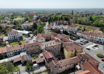Edificio all\'aperto - Independent house Piazza Vittorio Veneto
 
20 e 21, Cappella Maggiore - photo 31