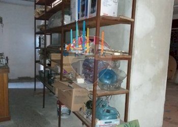 Dispensa di stoccaggio - Negozio Vergiate - foto 7