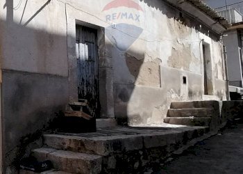 Casa all\'aperto - Casa indipendente via Alessandro Volta
 
8, Comiso - foto 1