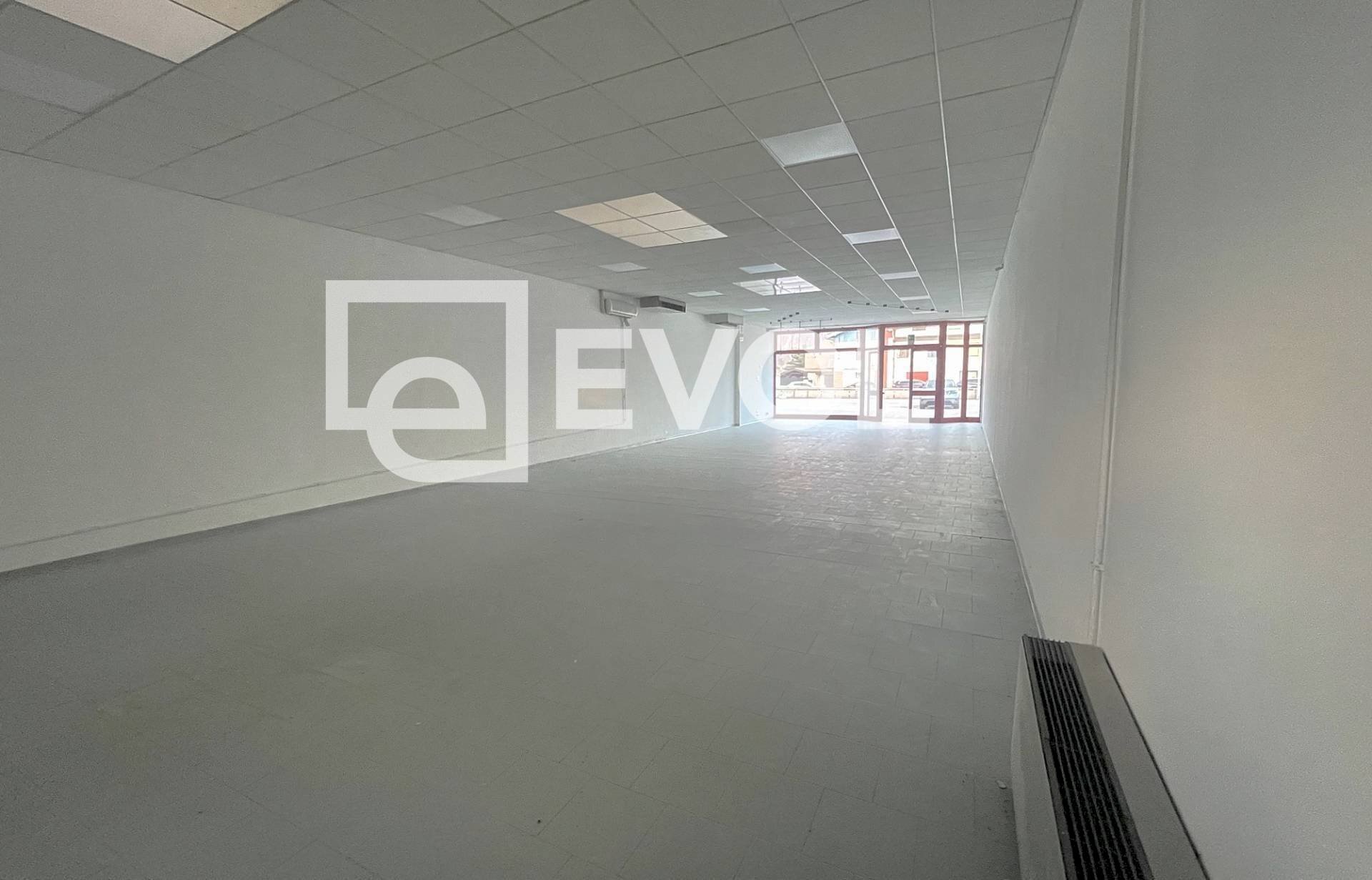 Foto 1 - Locale Commerciale SS 13 Bivio Taboga
 
140, Gemona del Friuli - foto 1