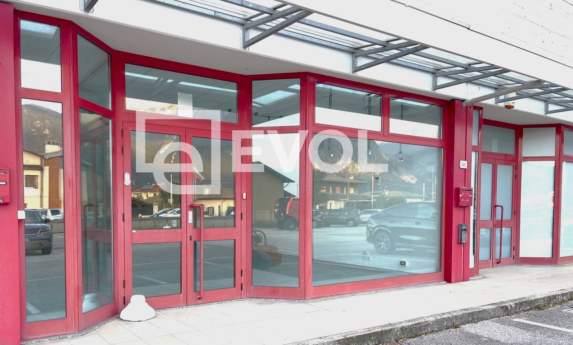 Foto 3 - Locale Commerciale SS 13 Bivio Taboga
 
140, Gemona del Friuli - foto 3