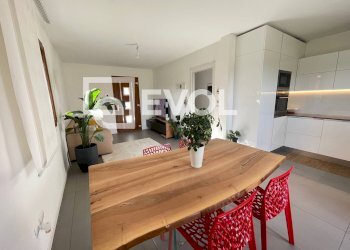 Foto 1 - Villa a Schiera via Belvedere
 
6, Reana del Rojale - foto 1