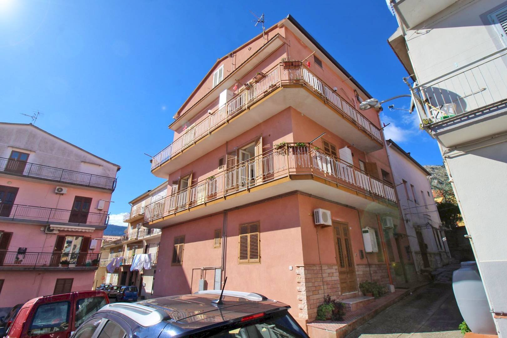 Foto 1 - Trilocale Via Pio La torre
 
17, Piana degli Albanesi - foto 1