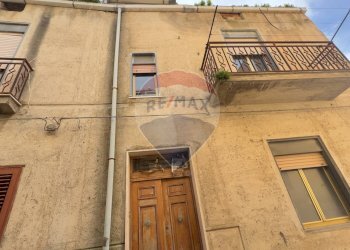 Edificio all\'aperto - Appartamento Via Puccini
 
19, Caltavuturo - foto 1