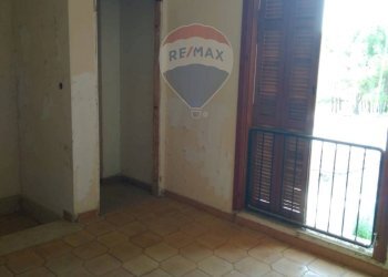 Stanza vuota - Casa indipendente via Ugo foscolo
 
2, Poggioreale - foto 10