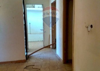 Hall / corridoio - Casa indipendente via Ugo foscolo
 
2, Poggioreale - foto 11