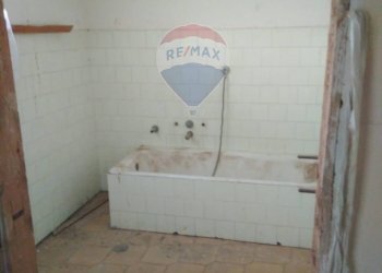 Bagno - Casa indipendente via Ugo foscolo
 
2, Poggioreale - foto 12