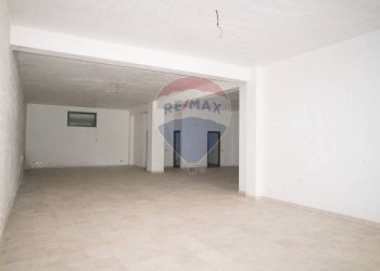 Stanza vuota - Locale Commerciale Via Livatino
 
8, Enna - foto 7