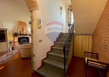 Scale - Rustico Via Croce
 
45, Seravezza - foto 8