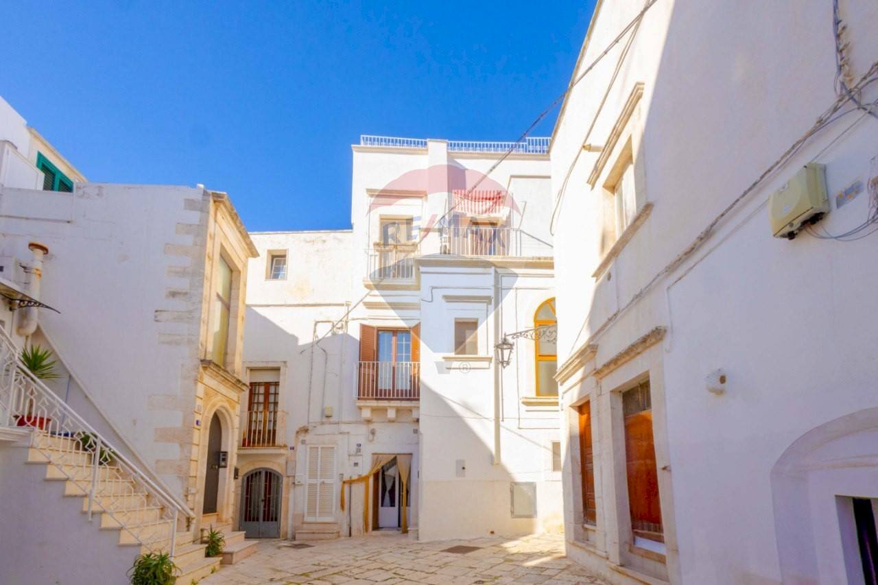 Edificio all\'aperto - Independent house Vico IV Vittorio Alfieri
 
19, Martina Franca - photo 2