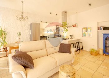 Sala da pranzo - Independent house Vico IV Vittorio Alfieri
 
19, Martina Franca - photo 9