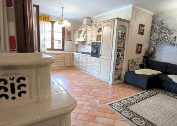 Foto 5 - Trilocale via boschette
 
81, San Felice del Benaco - foto 5