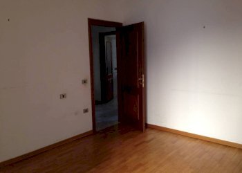 Camera da letto - Four-room apartment via Giacomo Matteotti, Bastiglia - photo 8