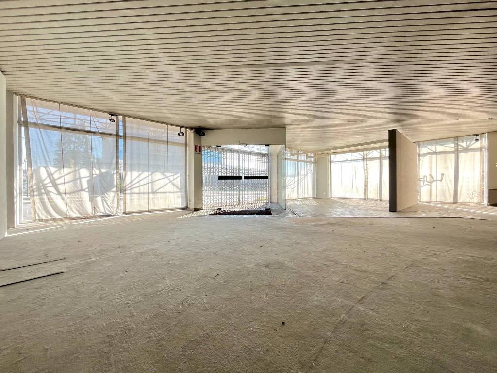 Interno non residenziale - Stabile - Palazzo via Giosuè Carducci, Lissone - foto 2