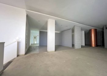 Interno non residenziale - Stabile - Palazzo via Giosuè Carducci, Lissone - foto 23