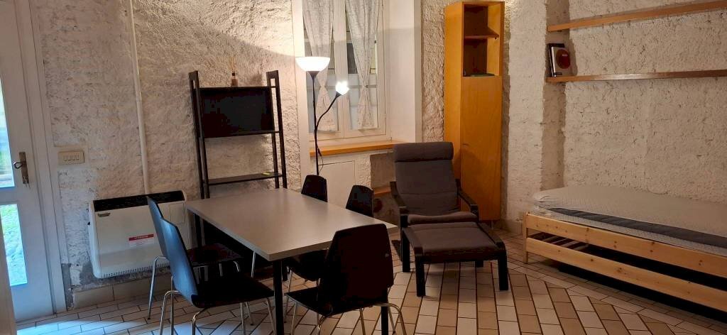 Salone - One-room apartment via Casale, Milano (neighborhood Porta Genova) - photo 3