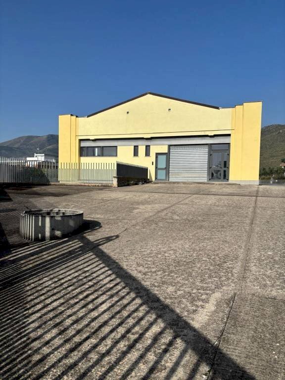 Facciata - Shop Variante Formia-Garigliano, Formia - photo 1