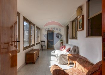 Veranda con vetrata primo piano - Casa indipendente via San Martino
 
44-46, Selargius - foto 21