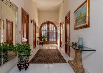 Ingresso piano terra - Casa indipendente via San Martino
 
44-46, Selargius - foto 25