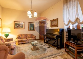 Soggiorno piano terra - Casa indipendente via San Martino
 
44-46, Selargius - foto 31