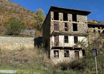 Facciata - Rustico Frazione Rovine, Sarre - foto 3
