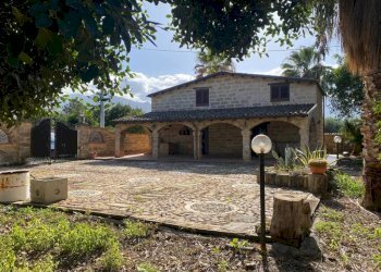 Giardino - Villa contrada Serre, Carini - foto 1