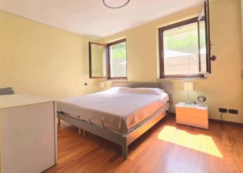 Camera da letto - Appartamento via Madonnina, 17, Diano d'Alba - foto 12