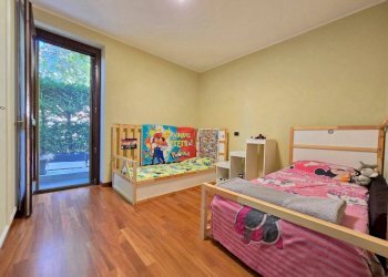 Camera da letto - Appartamento via Madonnina, 17, Diano d'Alba - foto 14