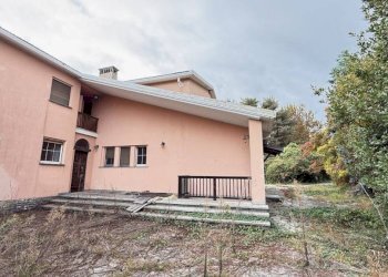 Facciata - Villa via Roma, 79, Ronco Biellese - foto 20