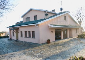 Facciata - Villa via Roma, 79, Ronco Biellese - foto 1