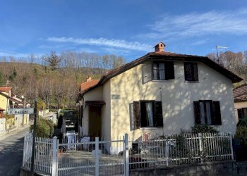 Facciata - Villa piazza della Pace, 3, Villar Perosa - foto 24