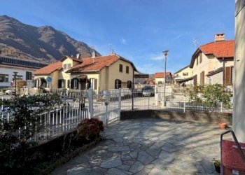 Cortile interno - Villa piazza della Pace, 3, Villar Perosa - foto 27