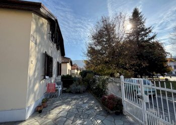 Cortile interno - Villa piazza della Pace, 3, Villar Perosa - foto 29