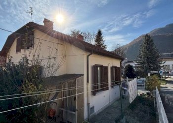 Facciata - Villa piazza della Pace, 3, Villar Perosa - foto 32