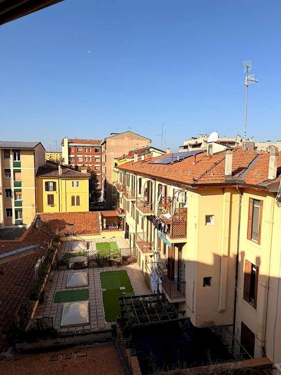Vista - Three-room apartment viale Antonio Silvani, Bologna (neighborhood Centro Storico) - photo 1