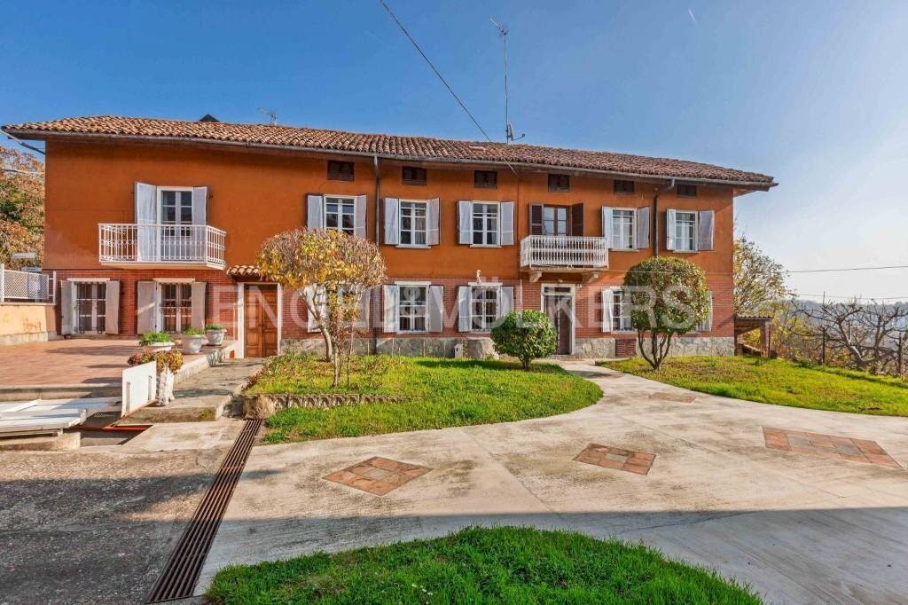 Facciata - Villa via Italia, Montaldo Scarampi - foto 1