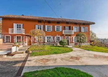 Facciata - Villa via Italia, Montaldo Scarampi - foto 1