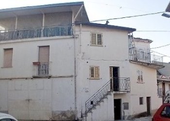 20250619_194007.jpg - Casa indipendente Località Caporosso 73, Guardiagrele - foto 1