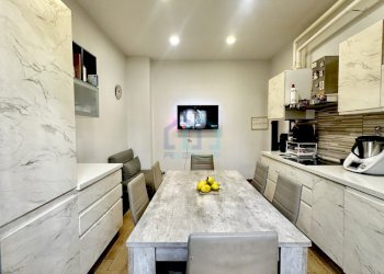 cucina - Quadrilocale Via Filippo Turati 11, Savona - foto 1