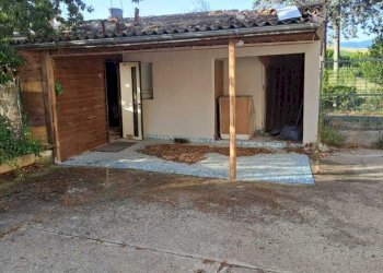 WhatsApp Image 2025-11-14 at 09.32.35 (2).jpeg - Casa indipendente Alanno - foto 1