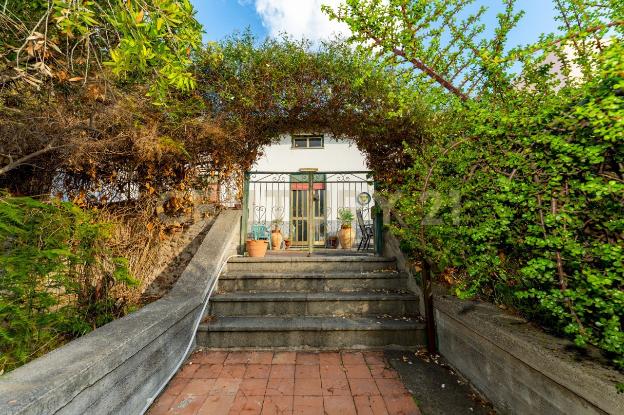 Via Re Martino 212 ct (6).jpg - Villa Via Re Martino 212, Catania - photo 1