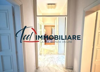 CORRIDOIO - Appartamento Viale Fabbricotti 106, Livorno - foto 10