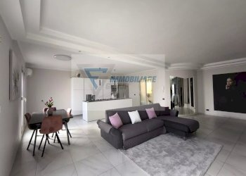 Appartamento Via Ippolito Nievo, Siracusa - foto 2