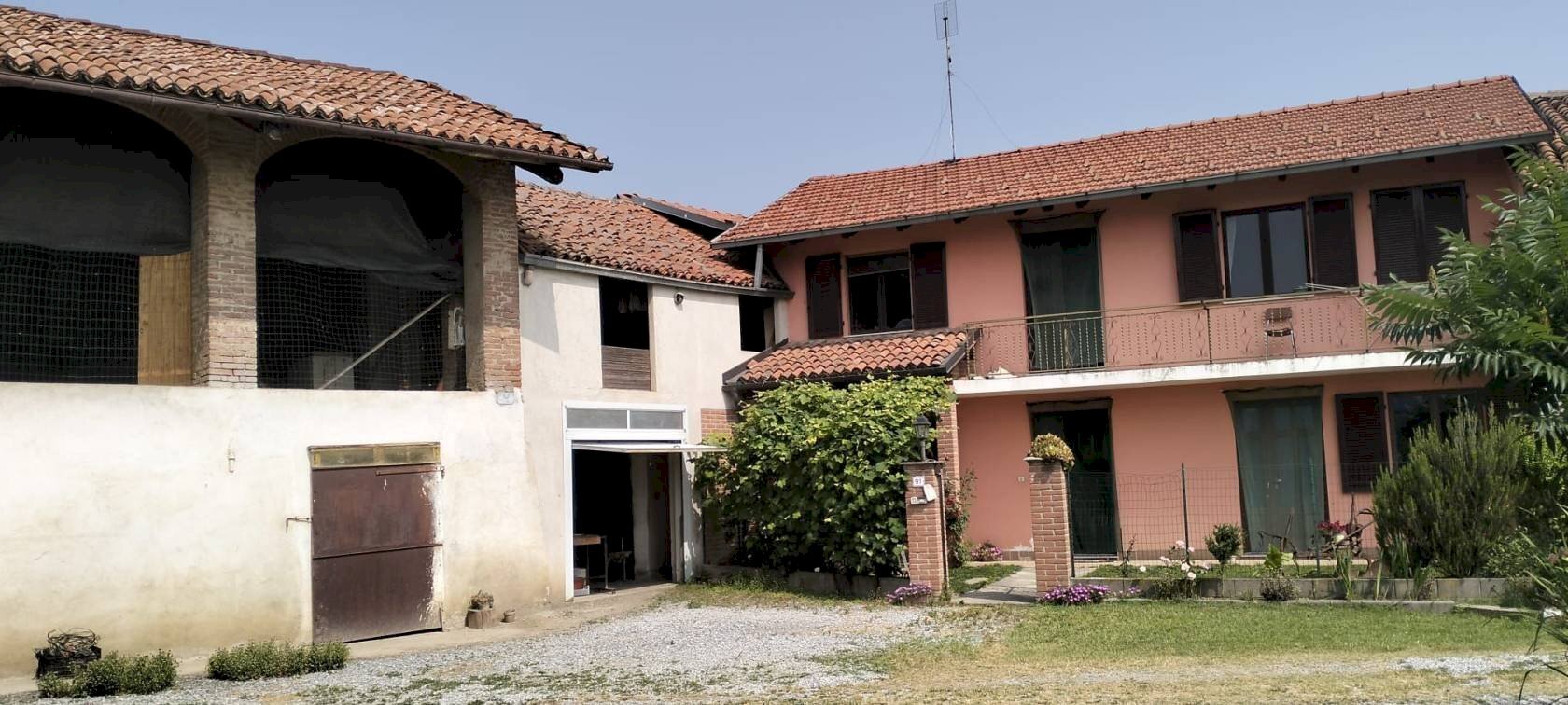 Casa indipendente Via Pignolo Inferiore, 93/2, Busca - foto 1
