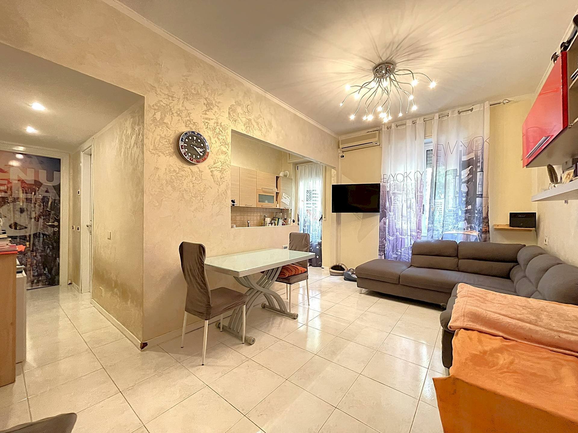 Two-room apartment Via Lorenteggio, Milano (neighborhood Lorenteggio) - photo 1