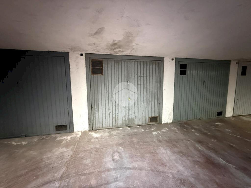 Box Via Chabod, Ivrea - photo 1