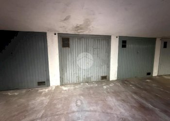 Box Via Chabod, Ivrea - foto 1