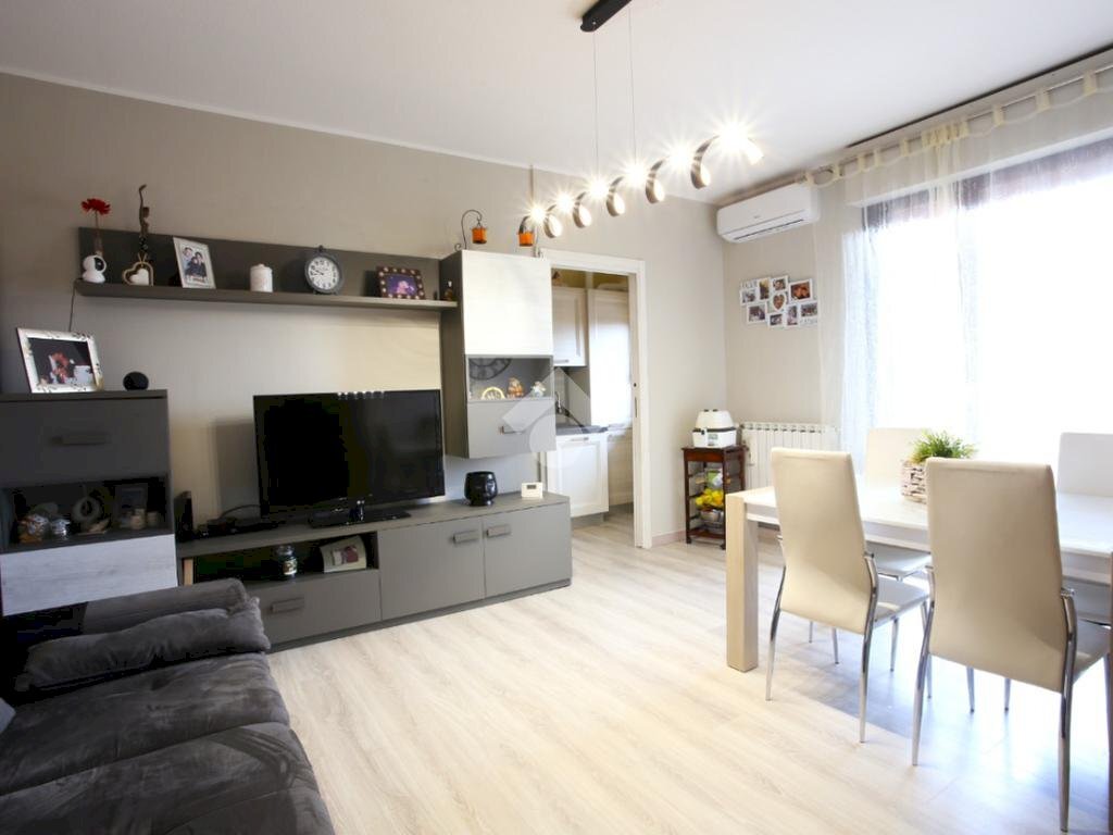 Three-room apartment Via Gramsci, Calderara di Reno - photo 1